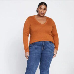 ACCEPTING ALL OFFERS! Phoenix Light-As-Air V Neck Tee Universal Standard M/XXL